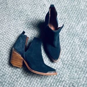JEFFREY CAMPBELL Blue Suede Western Ankle Heeled Booties Metallic Cromwell 6